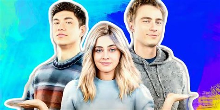 'The Other Zoey' Clip Teases Zoey, Zach's 1st Meeting Pre-Love Triangle ·