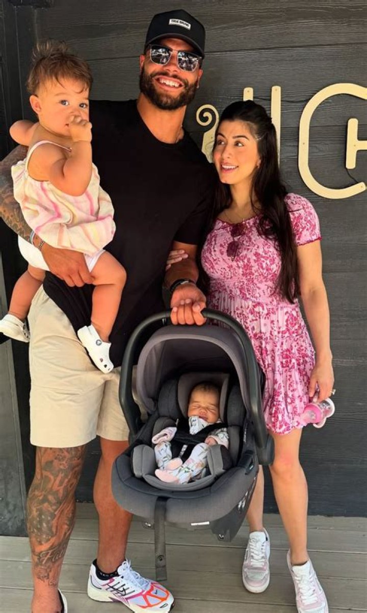 Dak Prescott Age: How Old Is He? Family Background And Football Career Highlights
