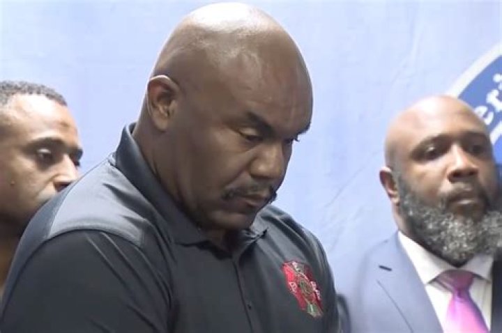 Florida firefighter HAS NO REGRETS after punching drug-addled handcuffed patient who spat on him ·