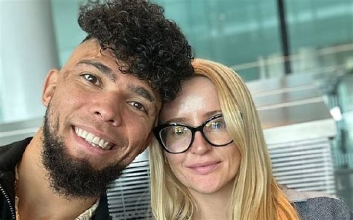 Meet Johnny Walkers Partner Tara Campbell? Is the UFC Star Married to HisLong-Time Girlfriend?