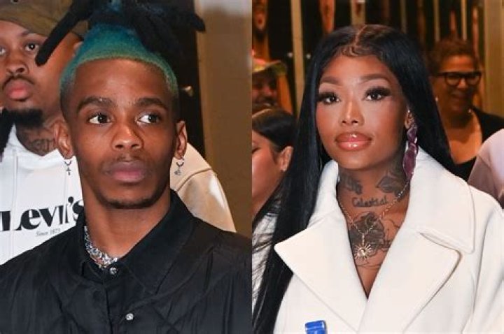 Summer Walker announces birth of twins with ex-boyfriend Larry |