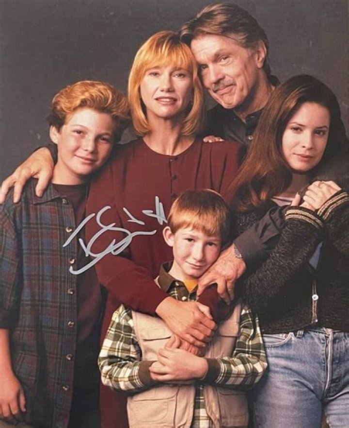 Tom Skerritt's Marital Journey ·